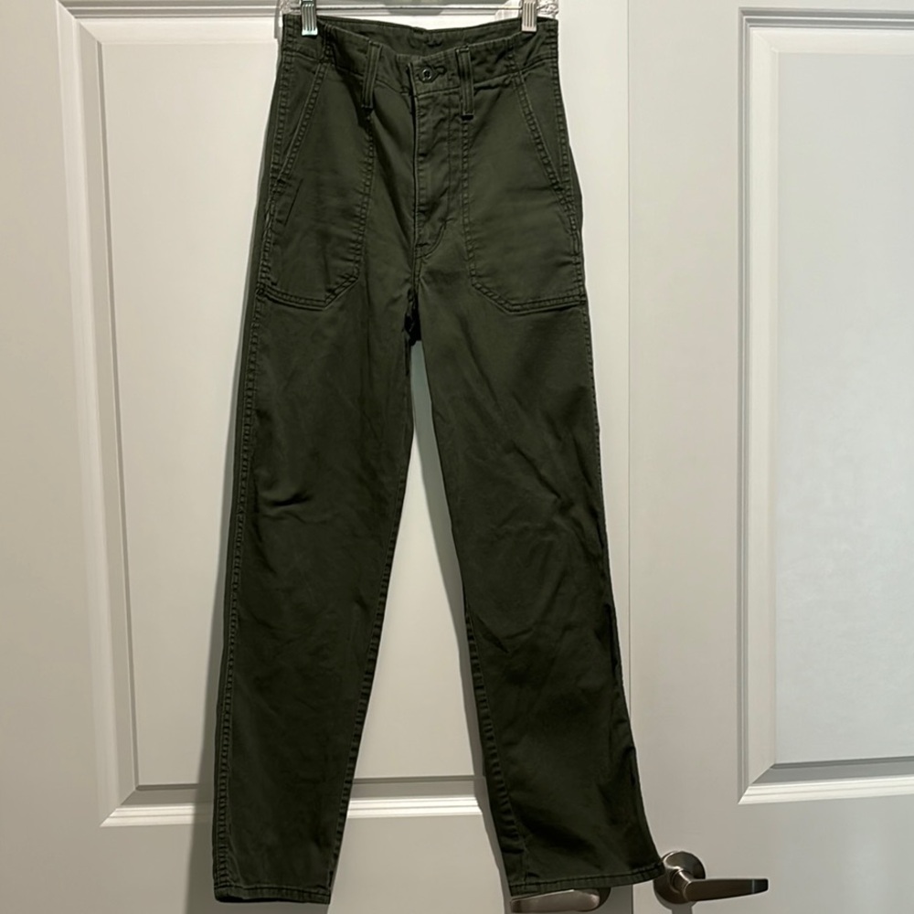 Women’s Levi’s Cargo Pants